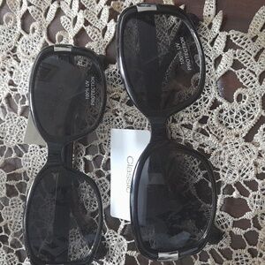 The classic black 100%UV protection